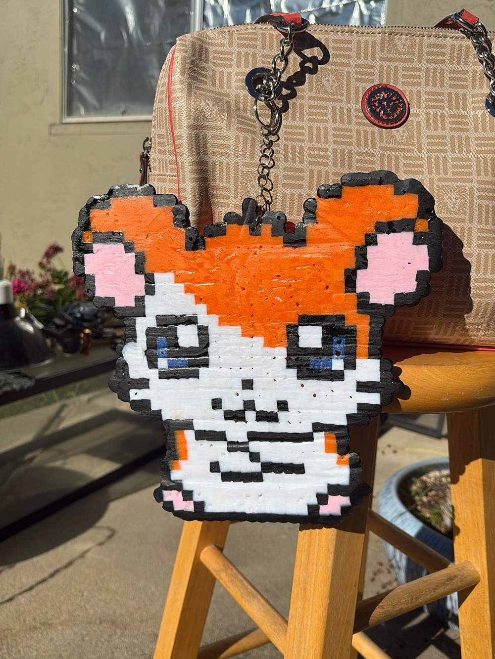 Keychain Orange & White Hamster Pixel Kandi - Picture 2 of 3